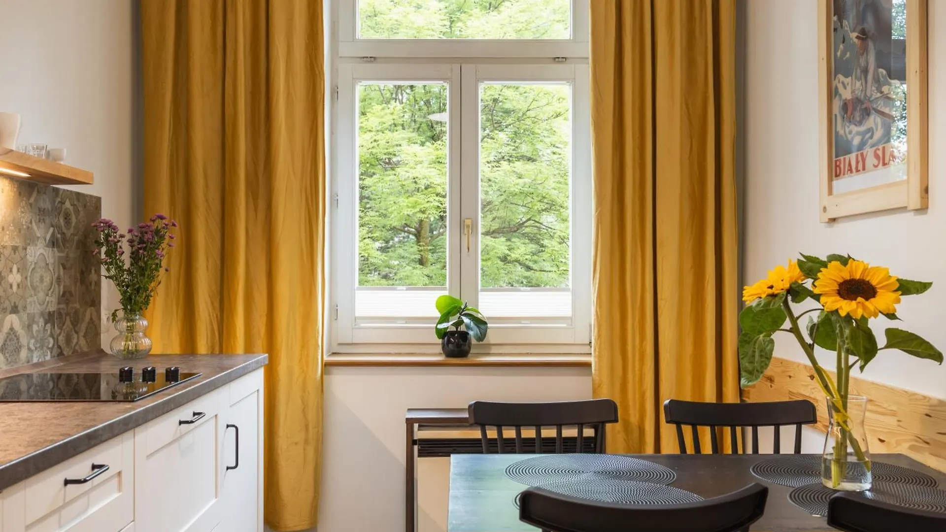 Apartamenty Krupowki 4 Zakopane 0*,  Poland